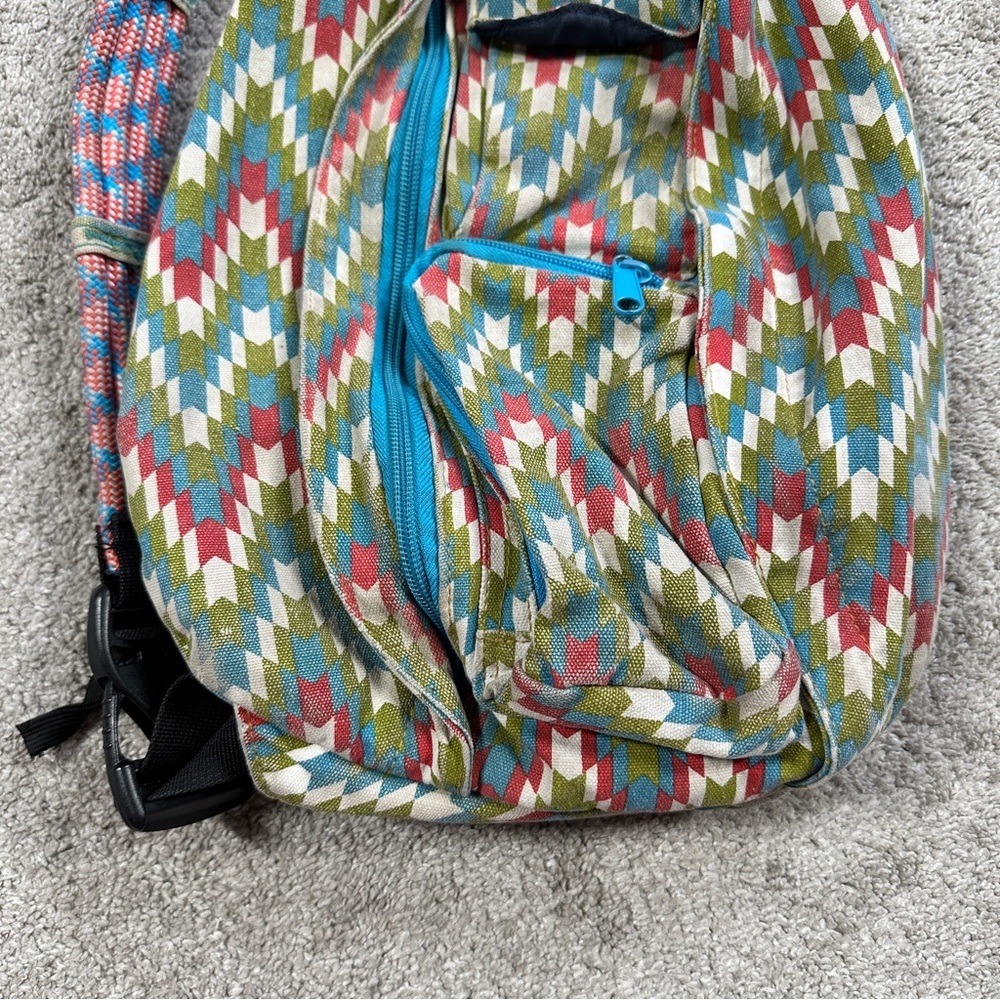 Kavu Women’s Rope Sling Bag Crossbody Travel in Garden Tile Southwest - Picture 3 of 11